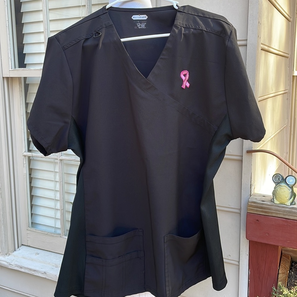 Scrubaid - Black Scrub Top /Embroidered Breast Cancer Awareness Size XL
